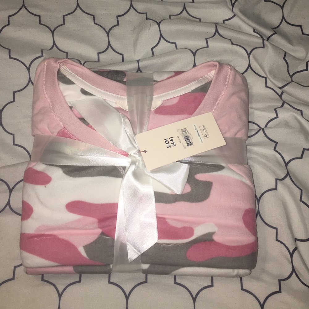 pajamas set